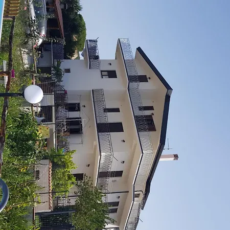 Bed & Breakfast Pascale - - *