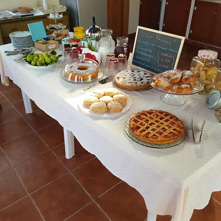 Pascale - - Bed & Breakfast