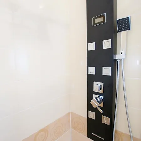 Pascale - - ベッド・アンド・ブレックファスト *