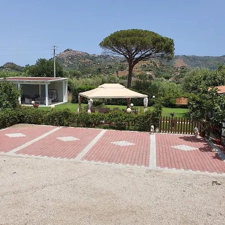 Pascale - - Bed & Breakfast Castellabate